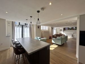 Photo 15- click for photo gallery